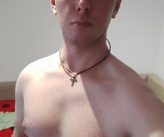 Gigolo discret pentru parteneră Constanța